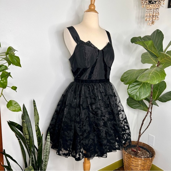 DC Comics x Hot topic Batman formal dress - Picture 4 of 8